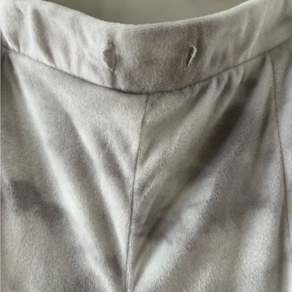 Rae Dunn Lounge Set - Picture 5 of 8